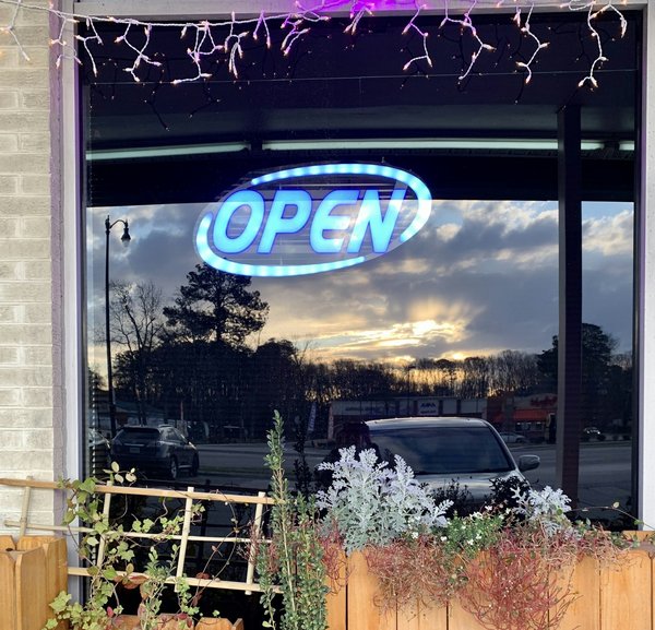 Vitrophanie paris : l'art du verre personnalisé avec upsize